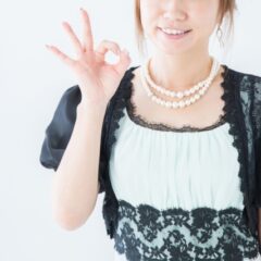 夏にお呼ばれする結婚式の服装は？選び方やマナーを詳しく解説