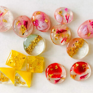 レジンアート初心者の方必見！失敗しない作り方や道具を徹底解説