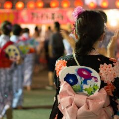 夏祭りに合う浴衣とは？似合う一着の選び方やポイントを解説